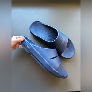 #1 OOFOS oohah recovery slide- men’s 11